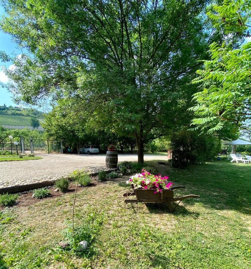 Locanda Del Molino Vecchio Magliano Alfieri Exteriör bild