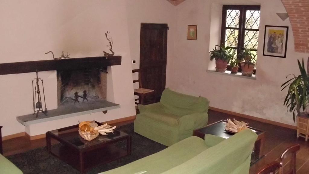 Locanda Del Molino Vecchio Magliano Alfieri Rum bild