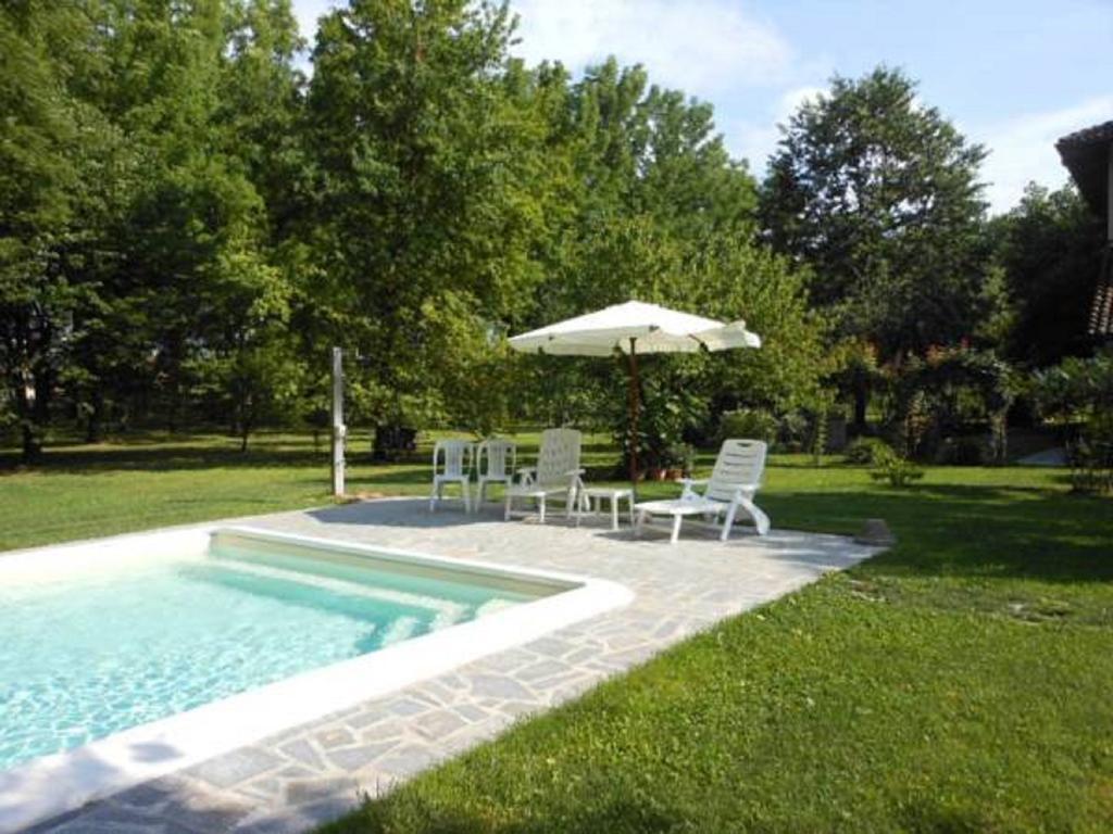 Locanda Del Molino Vecchio Magliano Alfieri Rum bild